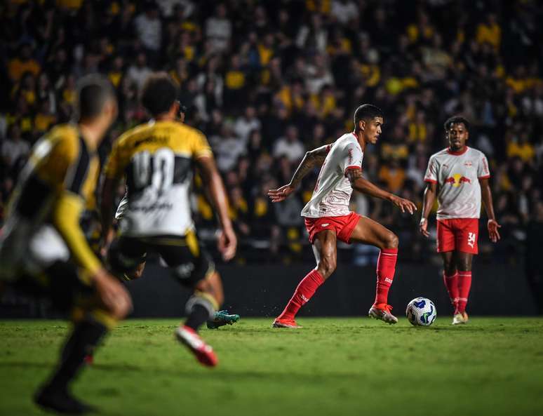 Lucas Barbosa, jogador do Red Bull Bragantino. 