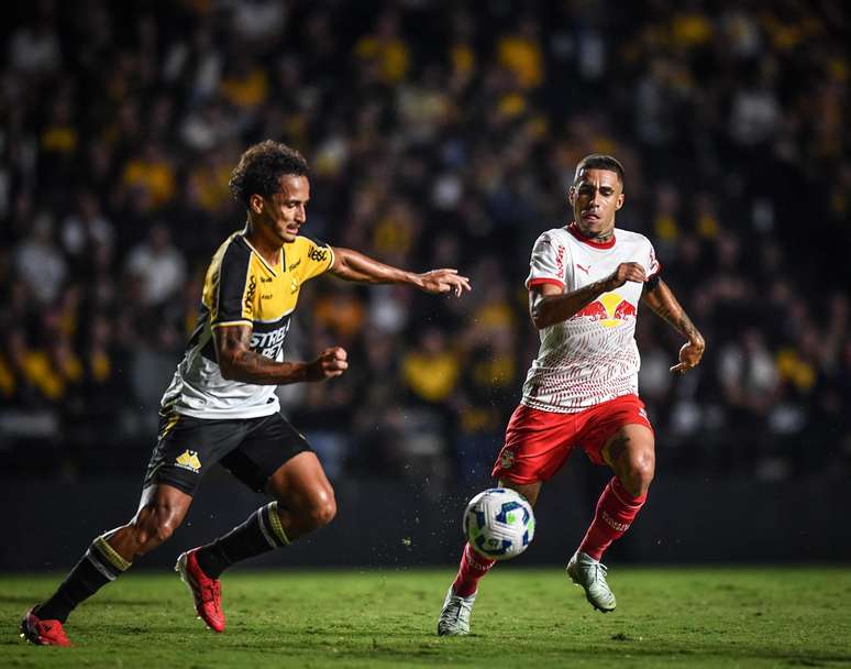 Gabriel, jogador do Red Bull Bragantino. 