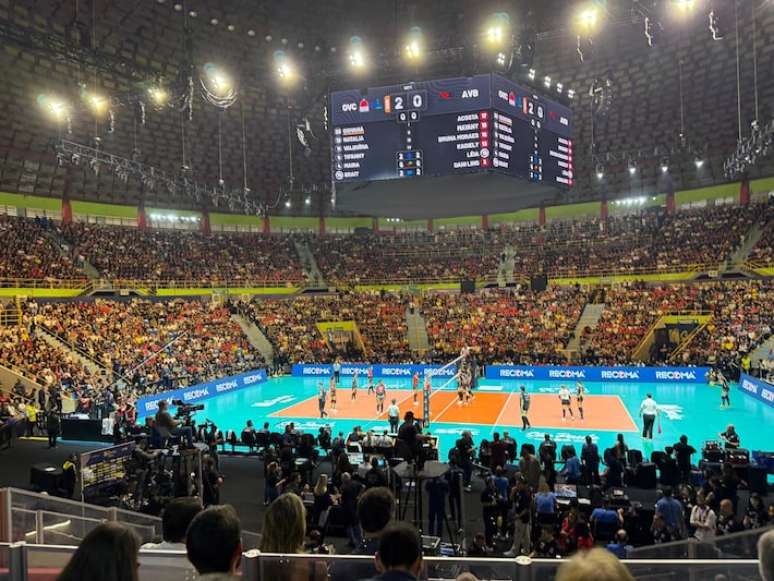Ginásio do Ibirapuera ficou lotado para a final da Superliga.