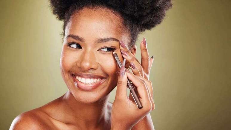 Black leather: see the most common mistakes when the makeup Black leather: see the most common mistakes when the makeup