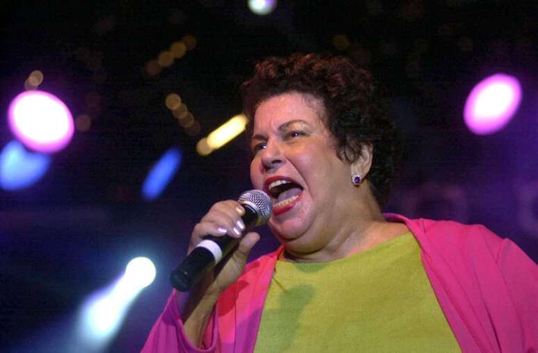 A cantora Nana Caymmi em foto de 2003