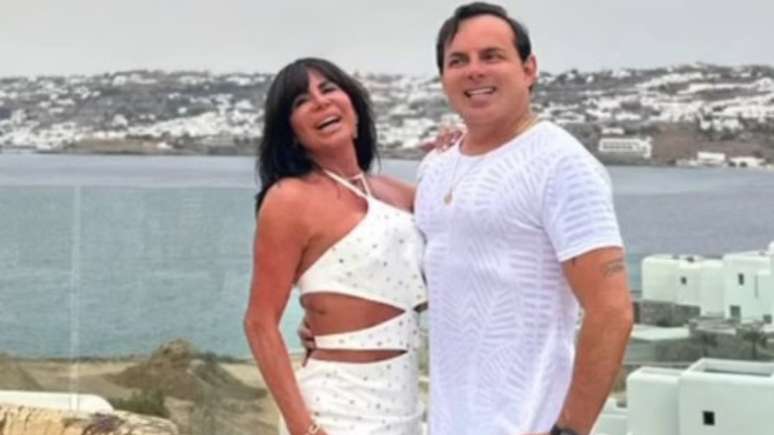Confinados para reality, Gretchen e marido são acionados na Justiça