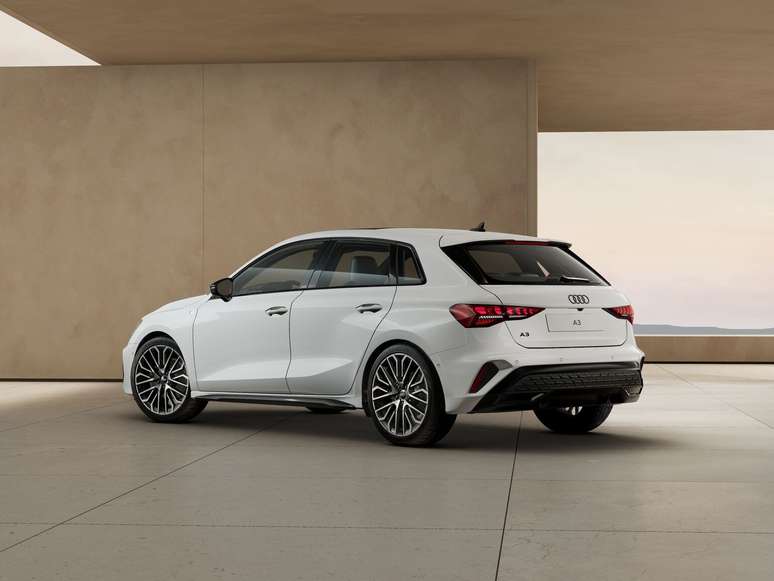 Novo Audi A3 Sportback Performance Black 2025