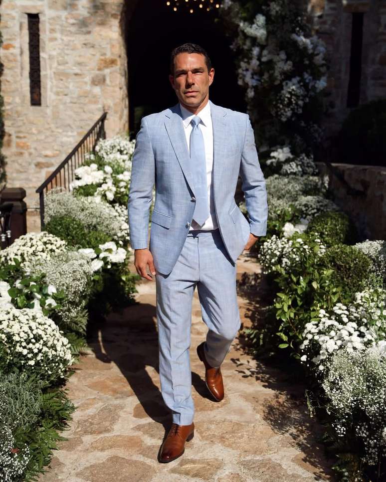 Marcus Buaiz for the wedding with Isis Valverde - Instagram/Ivanerick/Pedrofonsecaph Marcus Buaiz for the wedding with Isis Valverde - Instagram/Ivanerick/Pedrofonsecaph