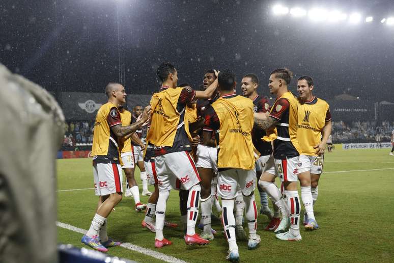 St. Paul remains unbeaten in the Brazilian, but he has 6 draws St. Paul remains unbeaten in the Brazilian, but he has 6 draws