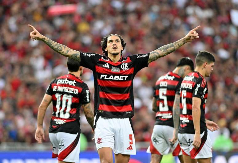 Pedro (Flamengo) comemorando seu gol contra o Corinthians, no dia 27.04.2025 
