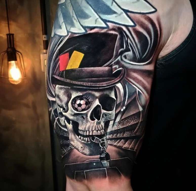 Daronco chamou a atenção nas redes sociais ao revelar sua tatuagem em dezembro de 2020.