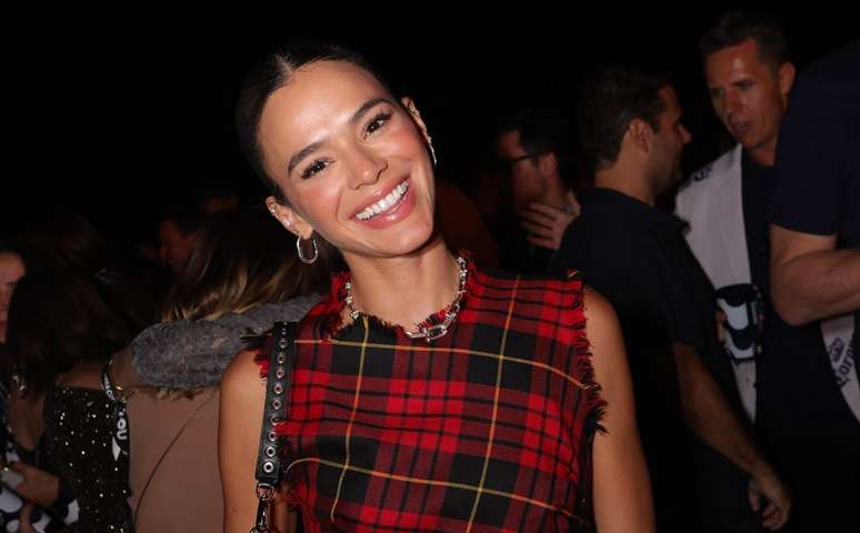 Bruna Marquezine sees Lady Gaga Show with a glance of $ 12,000
