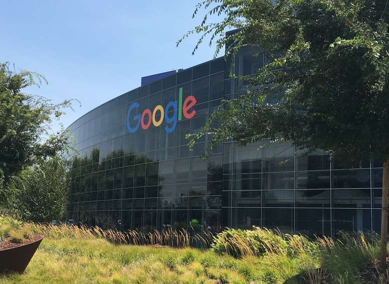 Google has accumulated the home-office: it no longer wants staff in the office, but also lives close to him Google has accumulated the home-office: it no longer wants staff in the office, but also lives close to him