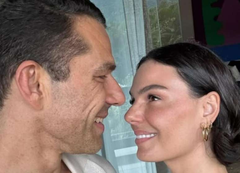 Isis Valverde marries Marcus Buiiz in a ceremony inside SP; See the photos of the wedding Isis Valverde marries Marcus Buiiz in a ceremony inside SP; See the photos of the wedding