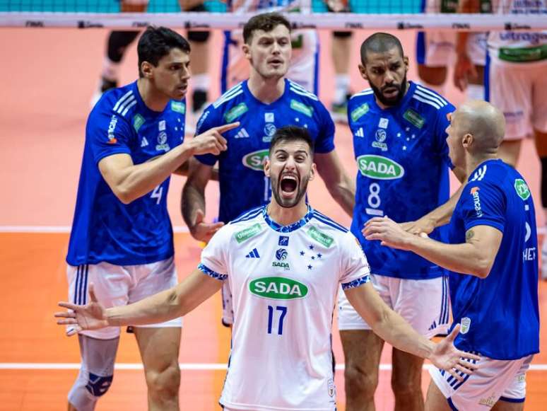 Sada Cruzeiro e Vôlei Renata decidiram o título da Superliga masculina neste domingo.