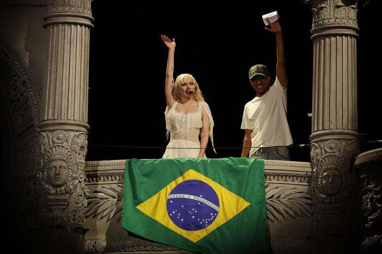 Imprensa internacional repercute ameaça de ataque a bomba em show de Lady Gaga Imprensa internacional repercute ameaça de ataque a bomba em show de Lady Gaga
