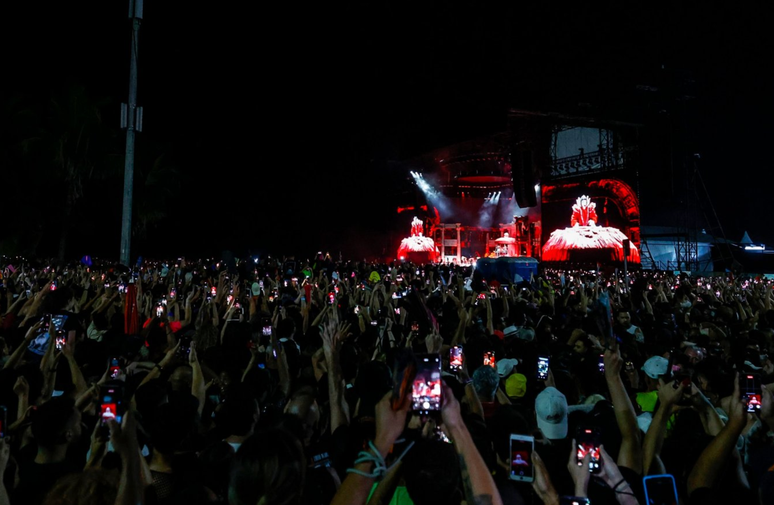 Lady Gaga reuniu mais de 2 milh&otilde;es de pessoas na Praia de Copacabana, no Rio