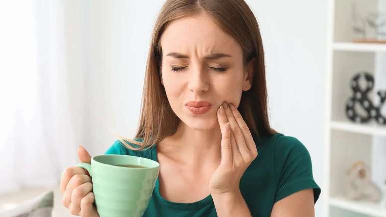 Cuidar da saúde bucal é essencial para prevenir a morte dental