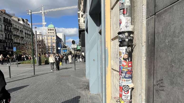 O cano que virou atra&ccedil;&atilde;o tur&iacute;stica em Bruxelas devido a um esc&acirc;ndalo sexual envolvendo um eurodeputado h&uacute;ngaro.