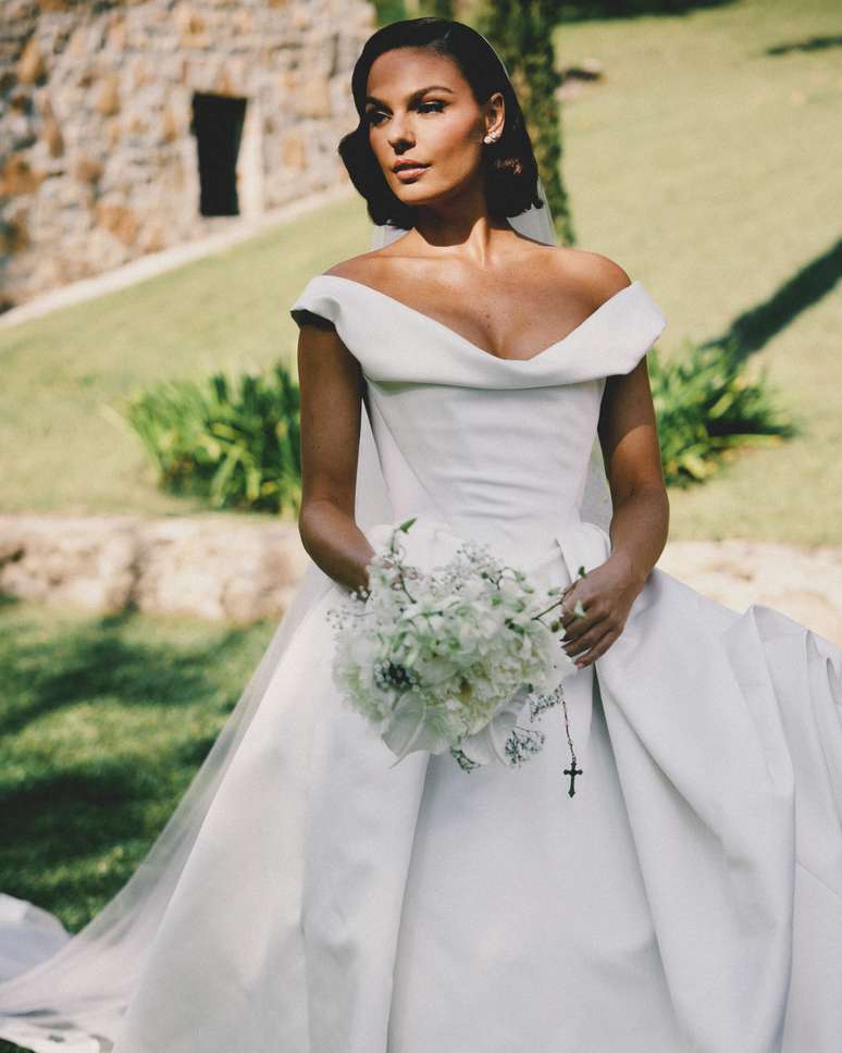 The wedding of Isis Valverde and Marcus Buiiz in 10 photos