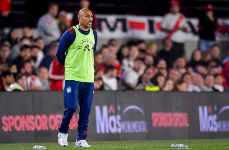 Trabalho de Pablo Gui&ntilde;az&uacute; como treinador da equipe argentina durou sete partidas &ndash;