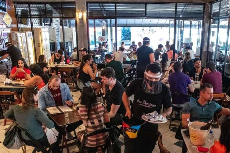 A Rappi anunciou nesta segunda-feira, 5, a ado&ccedil;&atilde;o de um modelo de tarifa zero para restaurantes parceiros, que deve impactar sobretudo pequenos e m&eacute;dios estabelecimentos