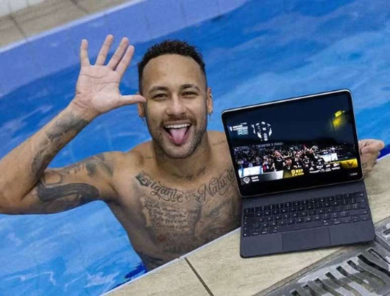 Neymar assiste Kings League enquanto participa da fisioterapia no CT Rei Pel&eacute; &mdash;