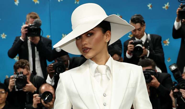 We discovered the brand, the price and the equivalent step by step of the combination of Lips Zendaya in Met Gala 2025