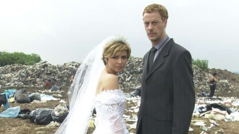 Giovanna Antonelli e Guilherme Weber em Da Cor do Pecado, de 2004 -