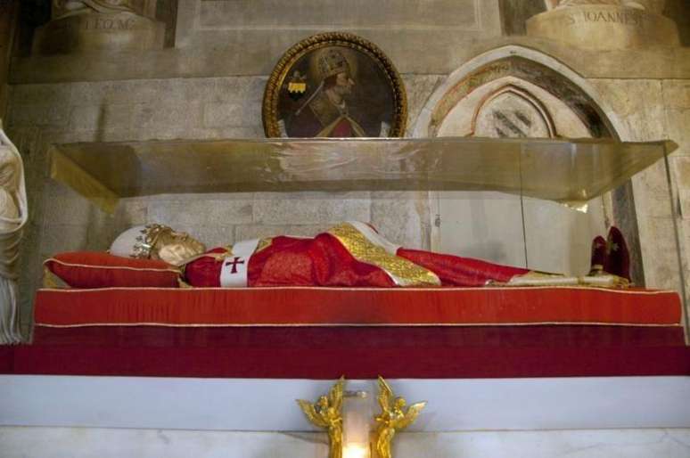 Tomb of Pope Gregory 10, in the Cathedral of Arezzo, in Italy Tomb of Pope Gregory 10, in the Cathedral of Arezzo, in Italy