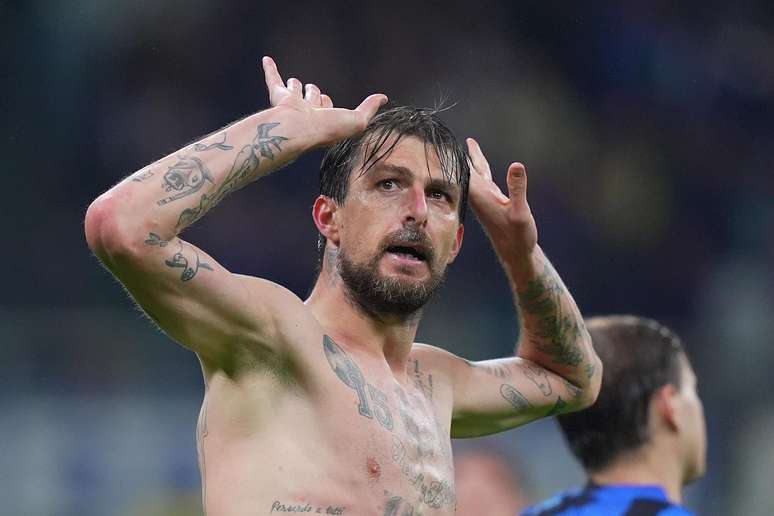 Acerbi celebra el objetivo histórico para el Inter Milán