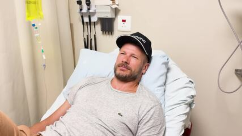 Rodrigo Hilbert undergoes emergency surgery after an accident in the mountain bike marathon