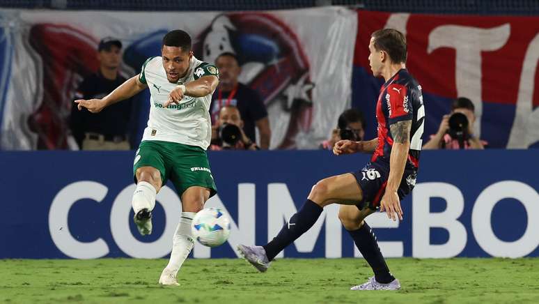 O outro gol da partida foi marcado por Vitor Roque, já nos acréscimos do segundo tempo, e consolidou a vitória do Palmeiras fora de casa.