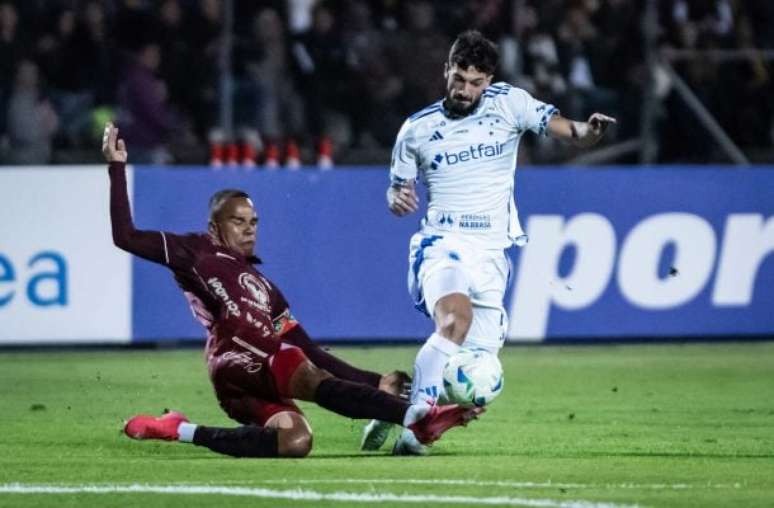Lautaro Díaz fez o gol do Cruzeiro, mas não evitou a eliminação na Sul-Americana –