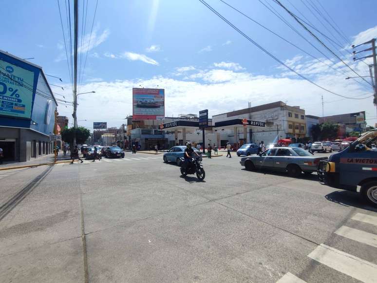 Imagens das ruas de Chiclayo, onde o papa Leão XIV atuou por quase 15 anos