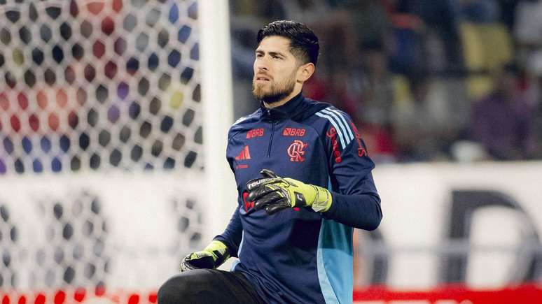 O goleiro Rossi