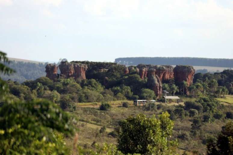 Arenitos visto da Rotatória do Museu (foto: Eduardo Vessoni)