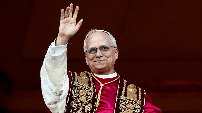 Who is he? He meets Leo XIV, the new Pope chosen by the Catholic Church