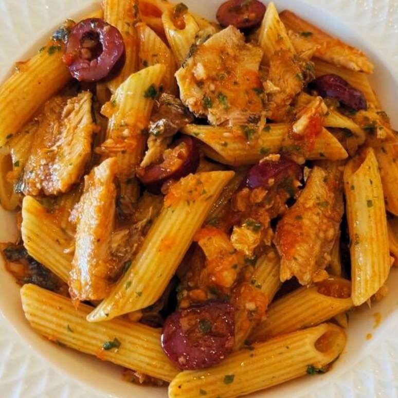 Sardine sauce into the can transforms any pasta Sardine sauce into the can transforms any pasta
