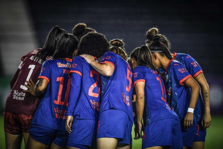 Jogadoras das Bragantinas. 