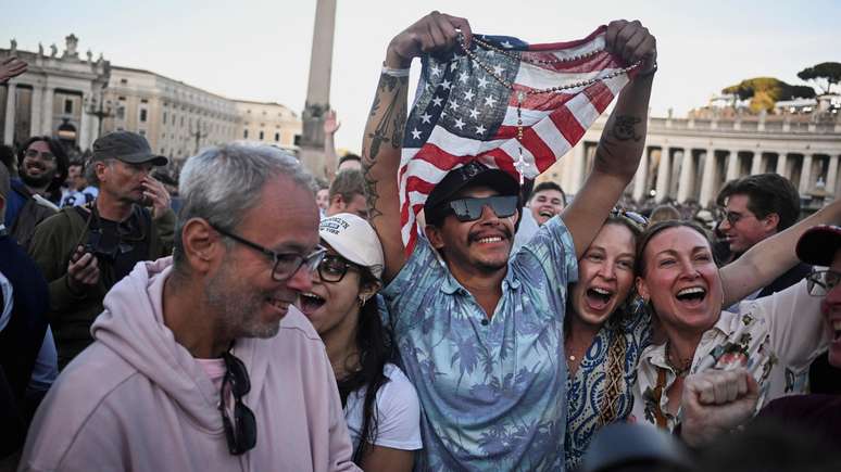 Americanos comemoraram a elei&ccedil;&atilde;o do primeiro papa nascido nos EUA