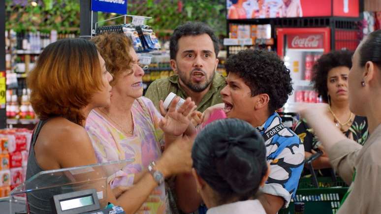 With only 10 episodes of 26 minutes, this new Netflix series is perfect for those who can no longer bear the family