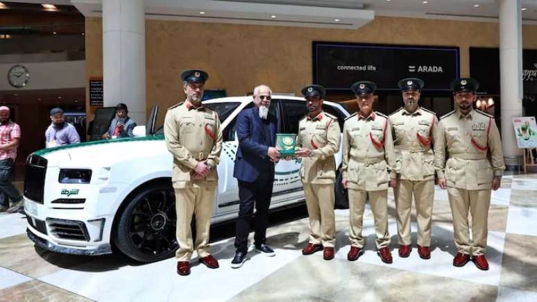 Frota policial de Dubai recebe sua mais nova viatura, um Rolls-Royce Cullinan, que, no Brasil, custa quase R$ 8 milh&otilde;es