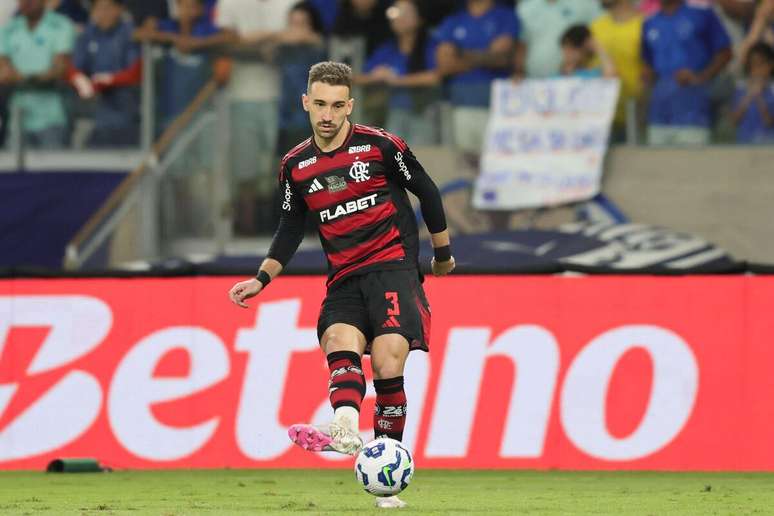Léo Ortiz (Flamengo) durante jogo contra o Cruzeiro, no dia 04.05.2025 
