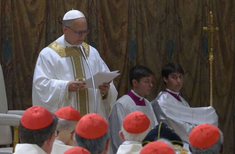 O novo papa, Leão XIV, celebrou nesta sexta-feira, 9, sua primeira missa como líder da Igreja Católica