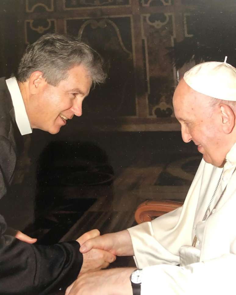 Padre Joaquim Parron, de Curitiba, esteve com papa Francisco e comemora a possibilidade de seu legado continuar.