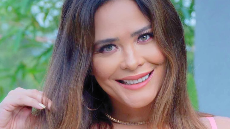 Geisy Arruda rebate seguidor ao ser questionada se é acompanhante de luxo