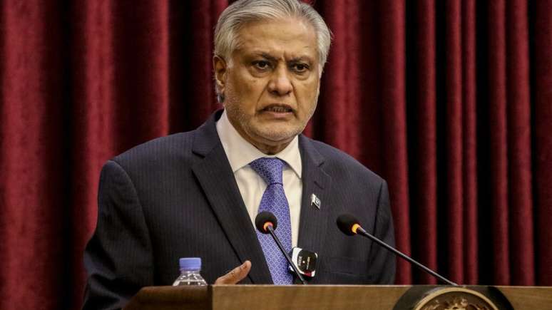 Ministro paquistanês das Relações Exteriores, Ishaq Dar, anunciou neste sábado (10) que o Paquistão e a Índia haviam acordado "um cessar-fogo com efeito imediato".