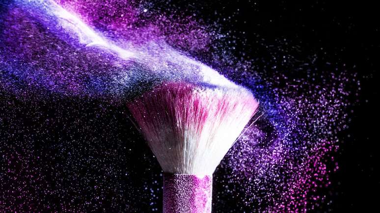 O glitter contribui para a formação de cristais que a natureza não havia planejado