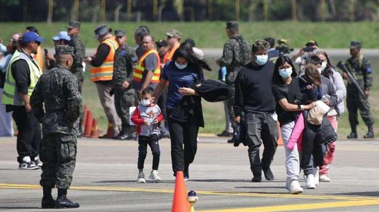 O governo Donald Trump vem intensificando a deportação de imigrantes sem documentos