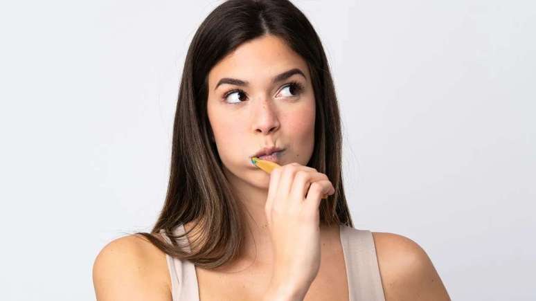 6 errors you can make when you tease your teeth 6 errors you can make when you tease your teeth