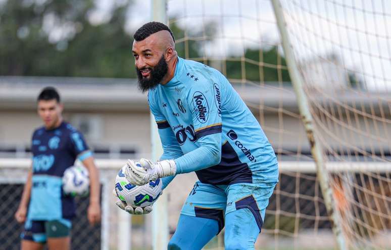 Alex Muralha embarrasses Missol against the Corinthians