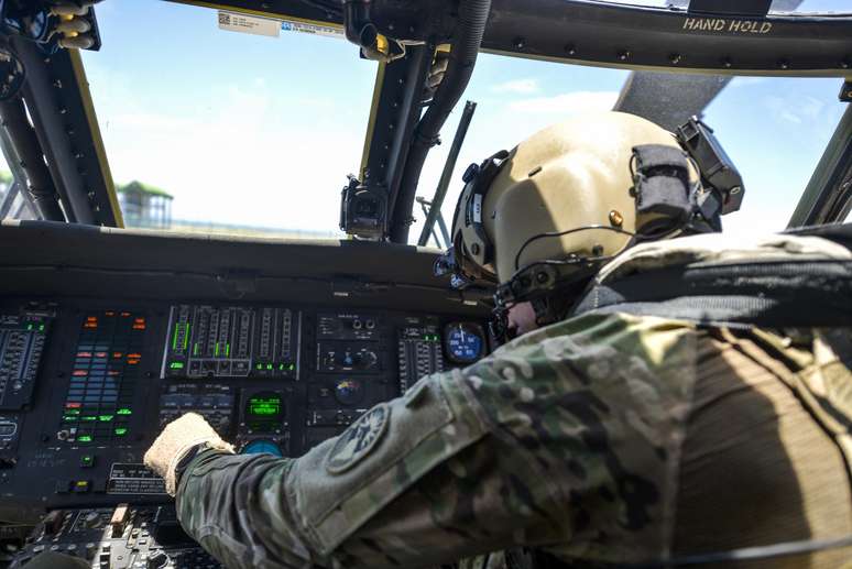 Utilizado por ex&eacute;rcitos em todo o mundo, modelo &eacute; conhecido pela capacidade de atua&ccedil;&atilde;o em &aacute;reas de conflito