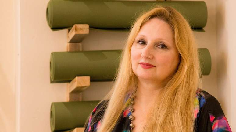 Florence Achery se incomoda com o impacto ambiental causado pela inteligência artificial